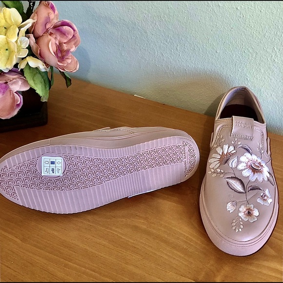 NWT Mark Nason Rosie Embroidered Women Slip On - Picture 3 of 6
